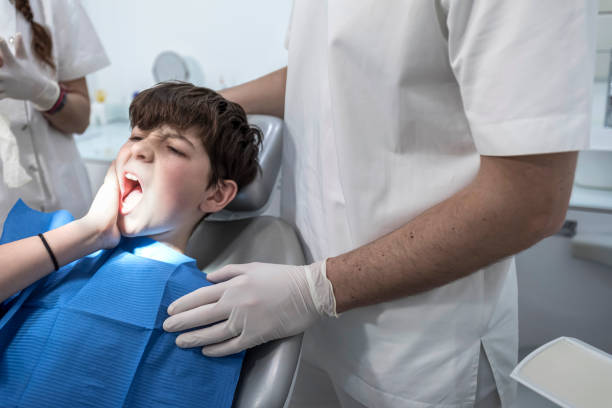 Best Emergency Tooth Extraction in Crystal Falls, MI
